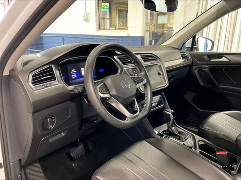 Used 2022 Volkswagen Tiguan SE AWD/4WD image 8