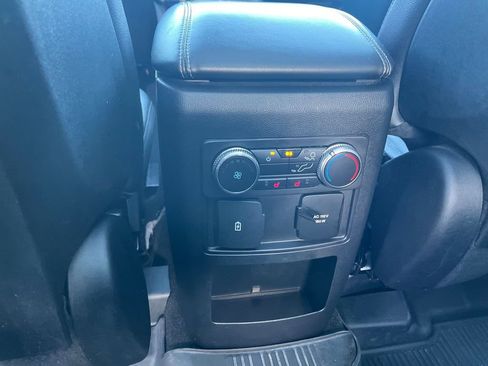 Used 2020 Ford Explorer Limited image 29
