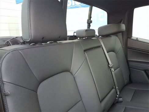 Used 2024 Chevrolet Colorado LT w/ LT Convenience Package III image 22