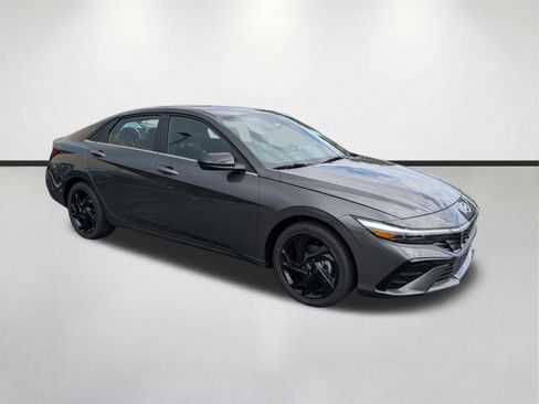 New 2026 Hyundai Elantra SEL Sport Premium FWD image 2
