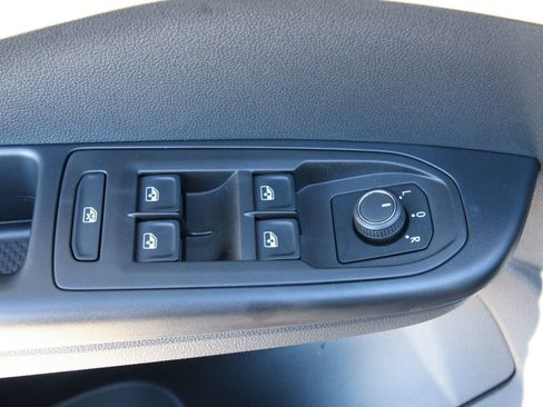 New 2026 Volkswagen Taos S image 13