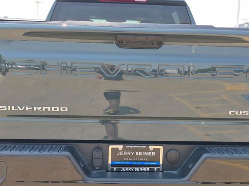 Used 2025 Chevrolet Silverado 1500 Custom Trail Boss AWD/4WD image 13