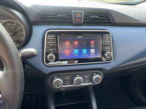 Used 2025 Nissan Versa SV image 16