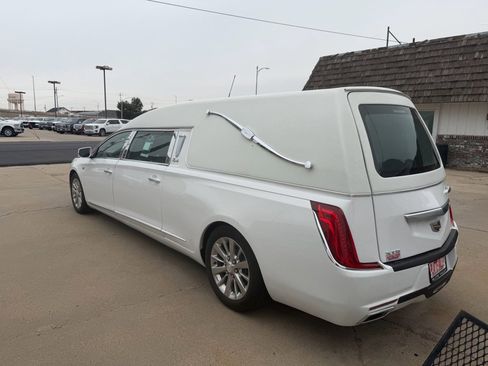Used 2019 Cadillac XTS FWD image 4