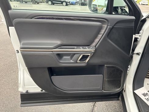 Used 2022 Rivian R1S Launch Edition AWD/4WD image 32