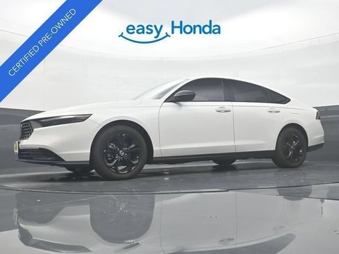 Certified 2025 Honda Accord SE image 30