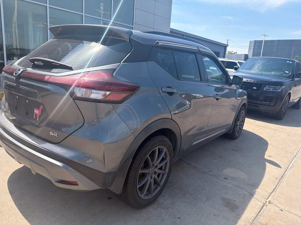 Used 2021 Nissan Kicks SR w/ SR Premium Package FWD image 5