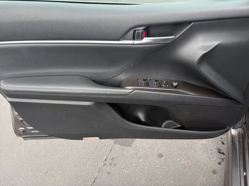 Used 2024 Toyota Camry XSE FWD image 9