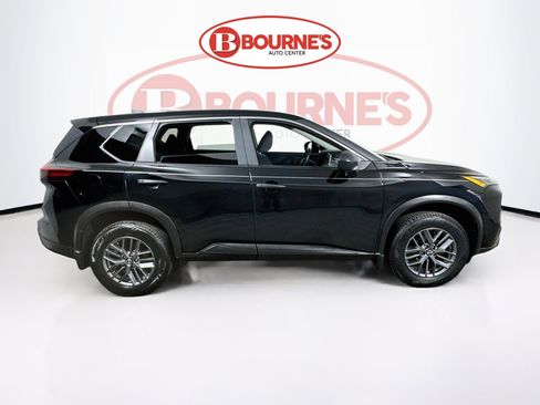 Used 2024 Nissan Rogue S AWD/4WD image 10