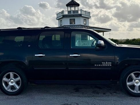 Used 2011 Chevrolet Suburban LT w/ Texas Edition RWD image 4
