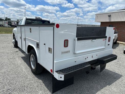 Used 2021 RAM 3500 Tradesman w/ Chrome Appearance Group RWD image 14