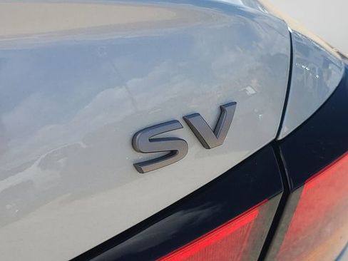 Used 2024 Nissan Altima 2.5 SV FWD image 10