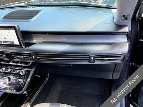 Used 2020 Lincoln Corsair AWD w/ Premium Package image 14