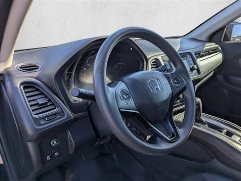 Used 2022 Honda HR-V LX image 12