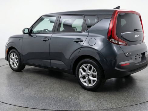 Used 2025 Kia Soul LX w/ LX Technology Package FWD image 6