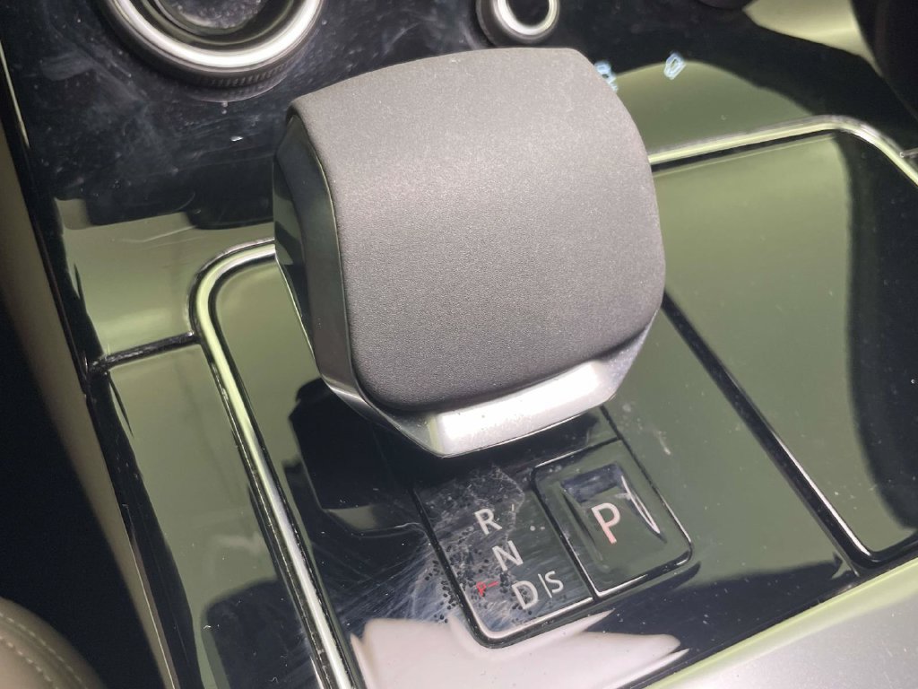 Used 2022 Land Rover Range Rover Velar R-Dynamic S AWD/4WD image 25