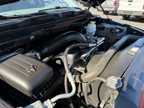 Used 2018 RAM 1500 Classic SLT image 30