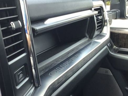 Certified 2025 Ford F350 Lariat w/ Lariat Ultimate Package image 25