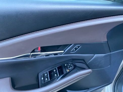 Used 2022 MAZDA CX-30 AWD 2.5 S w/ Premium Package image 23