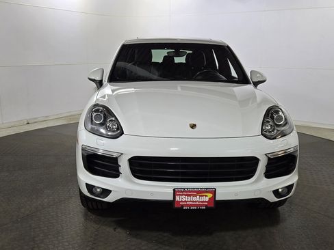Used 2018 Porsche Cayenne Platinum Edition image 2