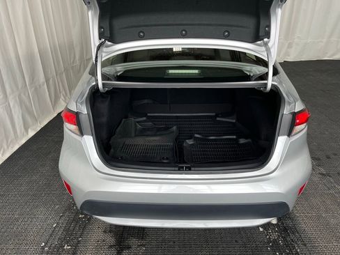 Used 2022 Toyota Corolla LE FWD image 26