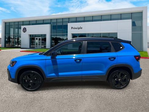 New 2026 Volkswagen Taos SE FWD image 5