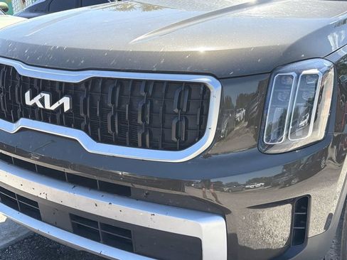 Certified 2024 Kia Telluride EX AWD/4WD image 4
