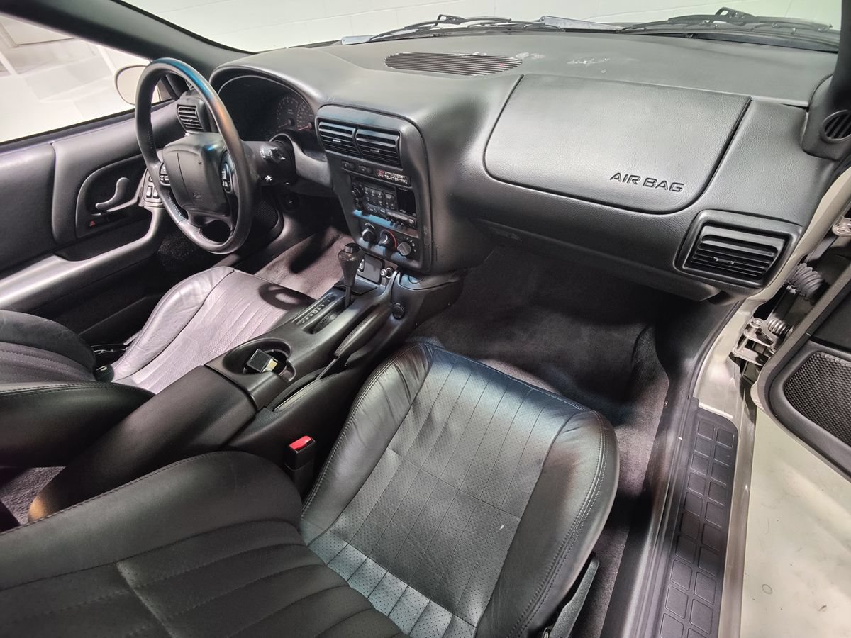 Used 2002 Chevrolet Camaro Z28 RWD image 14