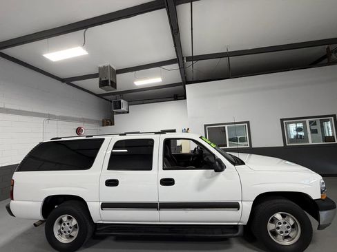 Used 2003 Chevrolet Suburban LS AWD/4WD image 2