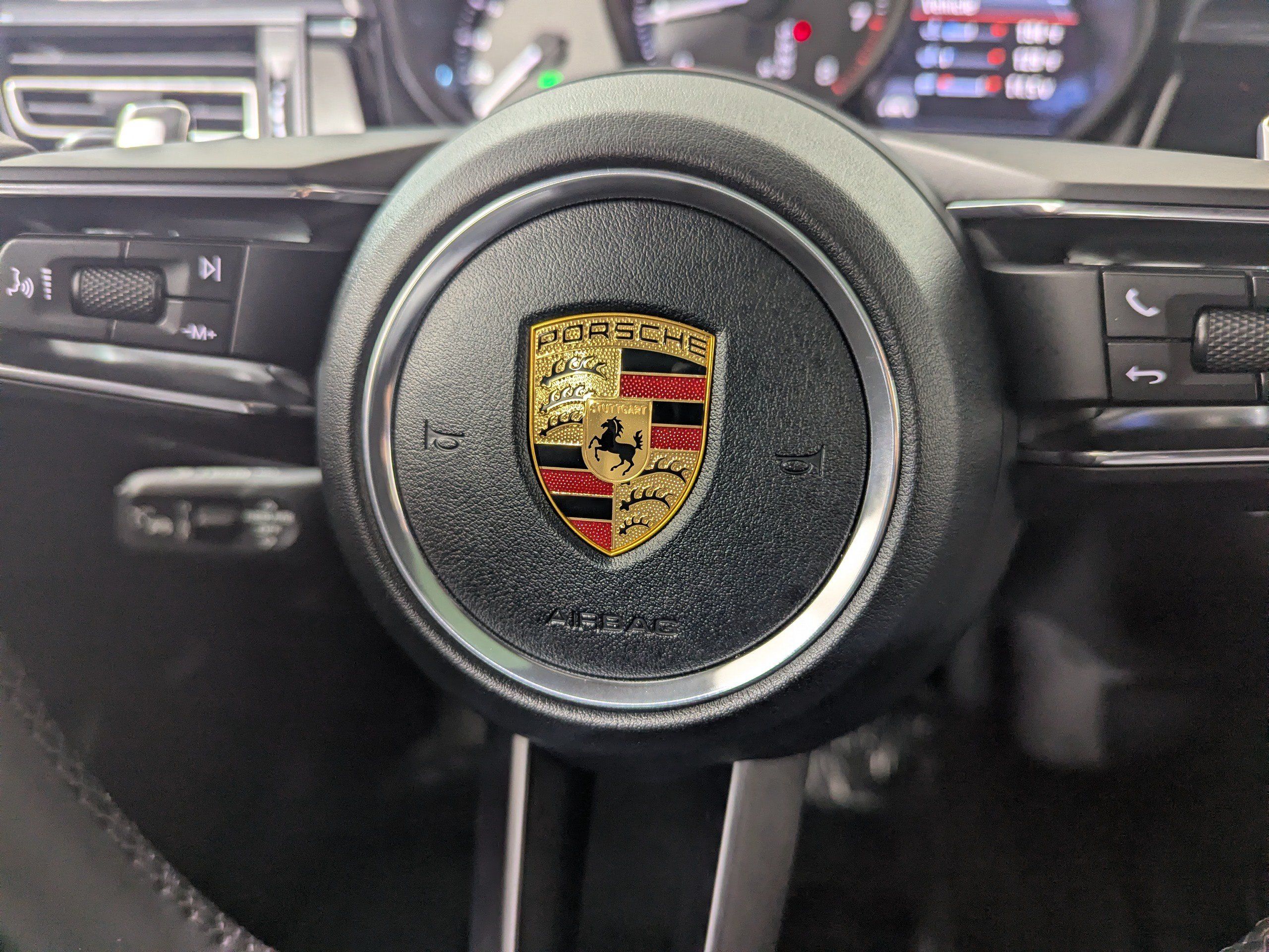 Used 2026 Porsche Macan AWD/4WD image 25