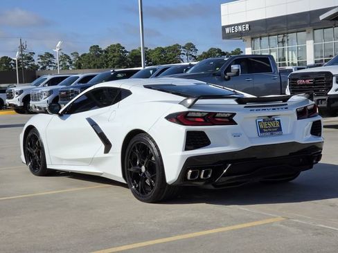 Used 2021 Chevrolet Corvette Stingray Coupe w/ Z51 Performance Package RWD image 7
