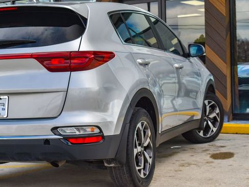 Used 2022 Kia Sportage LX image 17