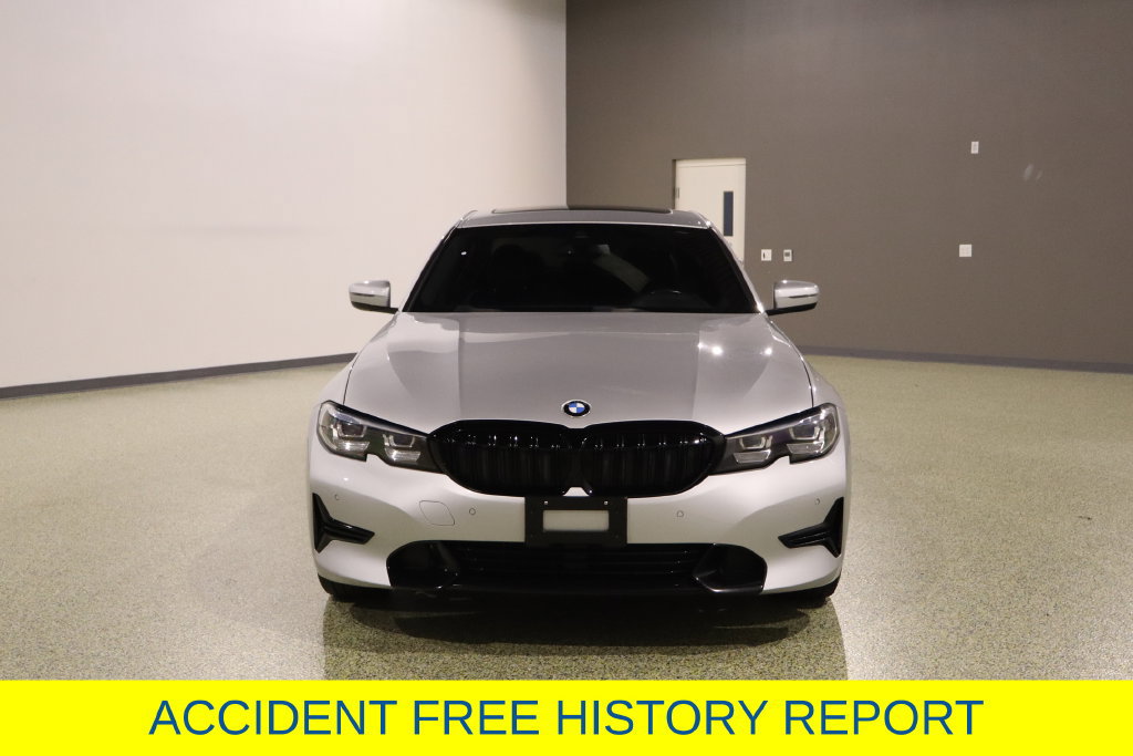 Used 2020 BMW 330i Sedan w/ Driving Assistance Package RWD image 2