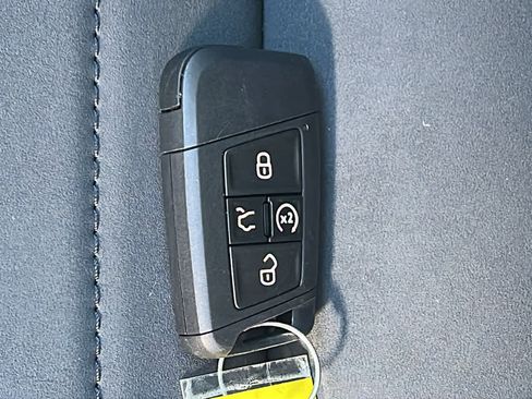 New 2026 Volkswagen Taos SE AWD/4WD image 29