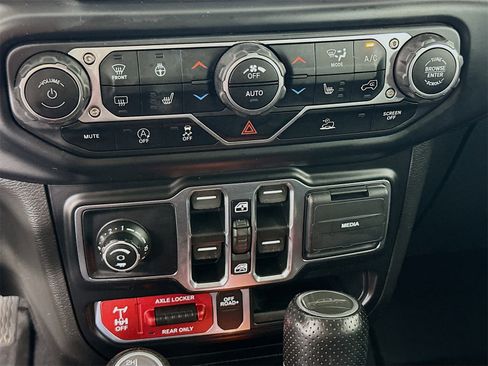 Used 2021 Jeep Gladiator Mojave image 16