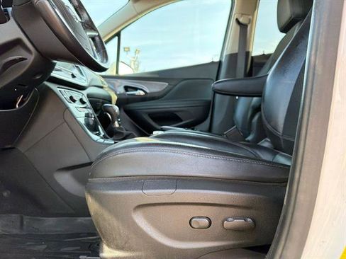 Used 2020 Buick Encore Preferred image 14