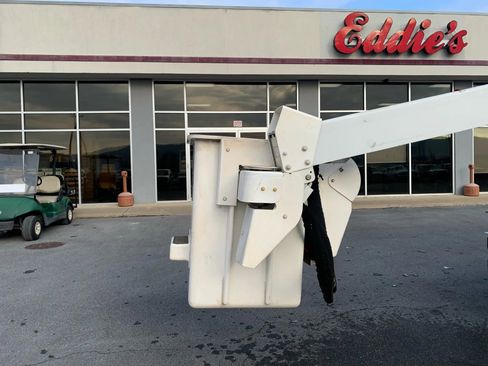 Used 2020 Ford F550 4x4 Regular Cab Super Duty w/ Power Equipment Group image 41