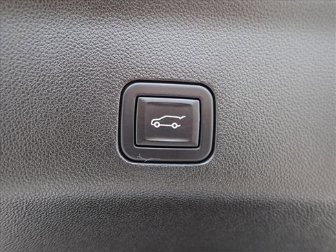 Used 2024 GMC Yukon XL AT4 w/ Max Trailering Package AWD/4WD image 7