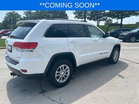 Used 2018 Jeep Grand Cherokee Laredo AWD/4WD image 5