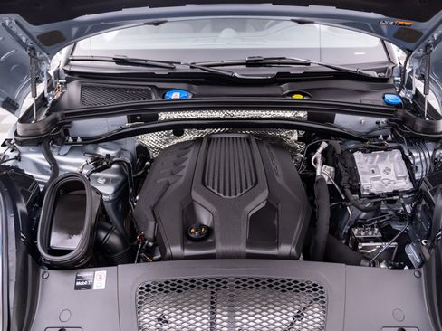 Certified 2026 Porsche Macan AWD/4WD image 29