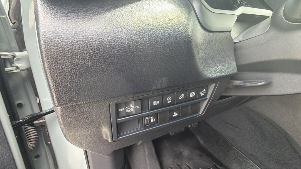 Used 2025 Toyota Tundra SR5 w/ SR5 Premium Package AWD/4WD image 14