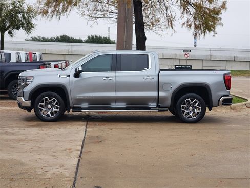 Used 2023 GMC Sierra 1500 SLT image 4