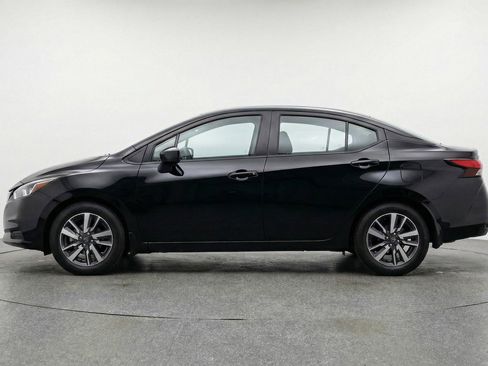 Used 2025 Nissan Versa SV FWD image 5