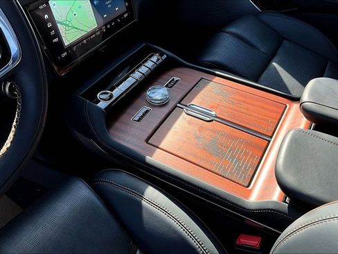 New 2025 Lincoln Navigator Black Label image 8