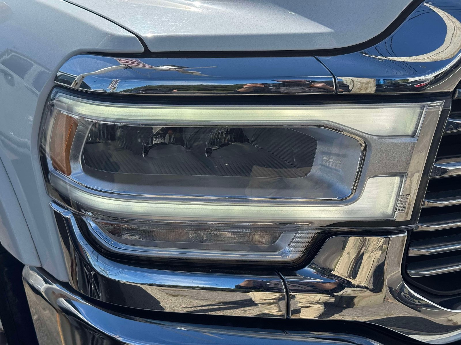 Used 2022 RAM 3500 Laramie w/ Chrome Appearance Group AWD/4WD image 10