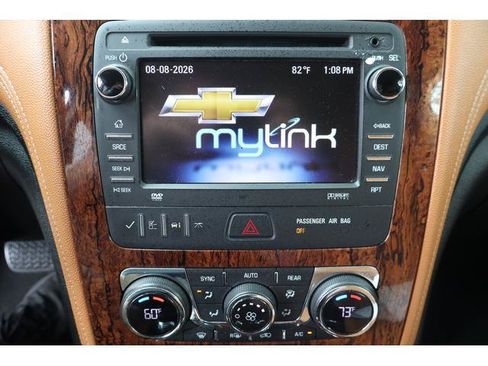 Used 2013 Chevrolet Traverse LTZ FWD image 16