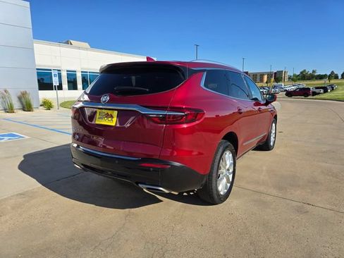 Used 2020 Buick Enclave Essence w/ Sound and Sites Package AWD/4WD image 3