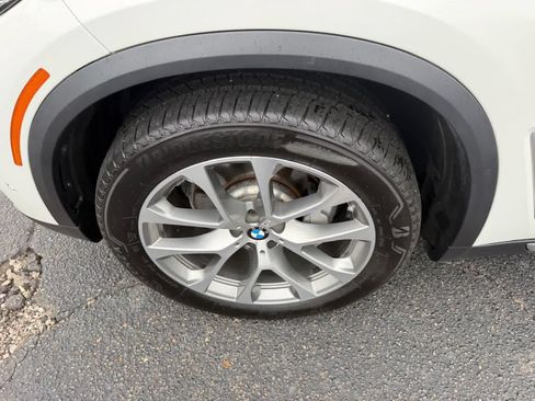 Used 2023 BMW X5 xDrive40i AWD/4WD image 12