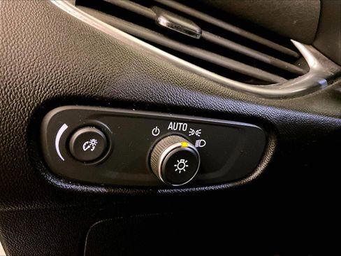 Used 2020 Chevrolet Malibu LT image 30