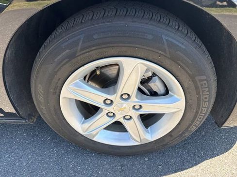 Used 2024 Chevrolet Malibu LT FWD image 28